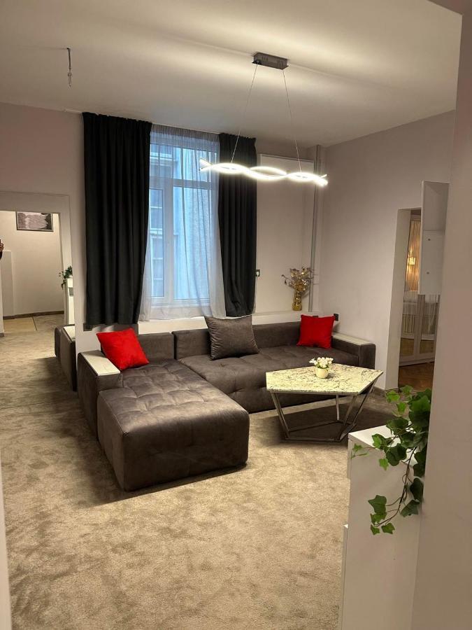 Luxury Apartment With Jacuzzi Sofie Exteriér fotografie